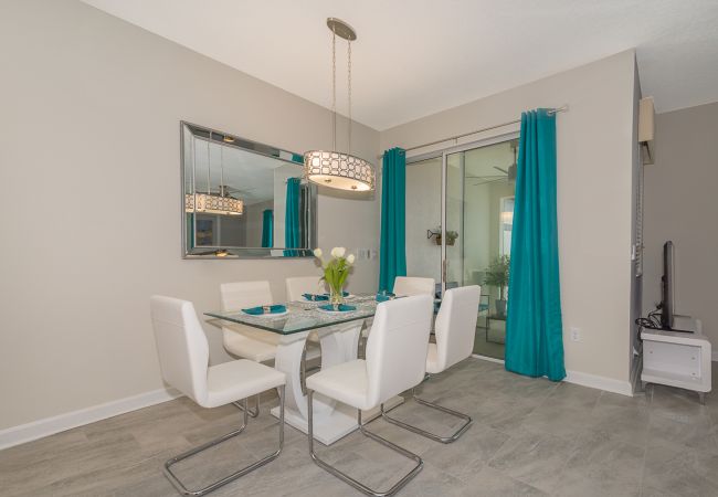 Casa adosada en Davenport - Lovely Townhouse 4Beds/3Bath/Pool/18Min From Disney Casa adosada en Davenport - Lovely Townhouse 4Beds/3Bath/Pool/18Min From Disney