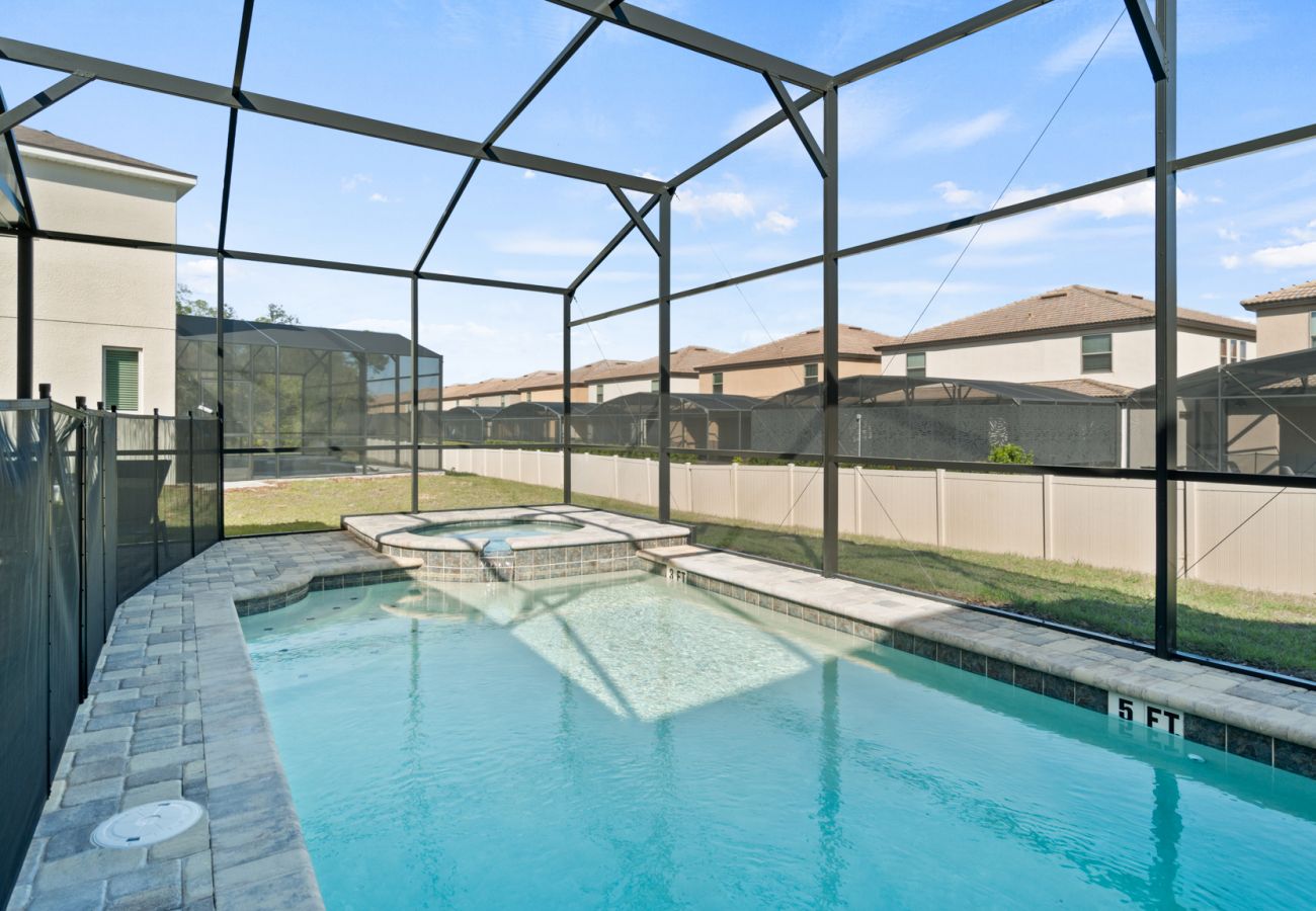 Villa en Kissimmee - Splendid Villa Solara  6Bed/5Bath/Pool/Jacuzzi/18 Min From Disney