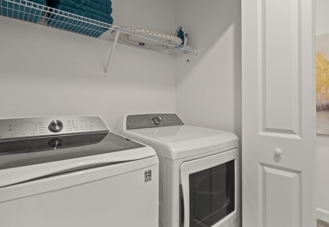 Casa adosada en Kissimmee - Restful Townhouse 4Bed/3Bath/Pool/5Min From Disney Casa adosada en Kissimmee - Restful Townhouse 4Bed/3Bath/Pool/5Min From Disney