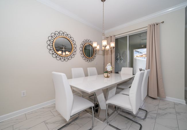 Casa adosada en Davenport - Delightful Townhouse 4Beds/3Bath/Pool/18Min From Disney Casa adosada en Davenport - Delightful Townhouse 4Beds/3Bath/Pool/18Min From Disney