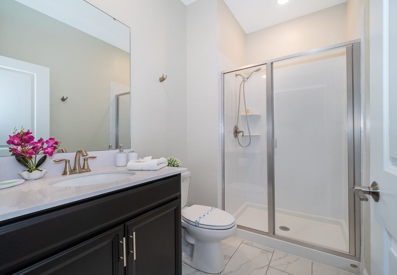Casa adosada en Davenport - Delightful Townhouse 4Beds/3Bath/Pool/18Min From Disney