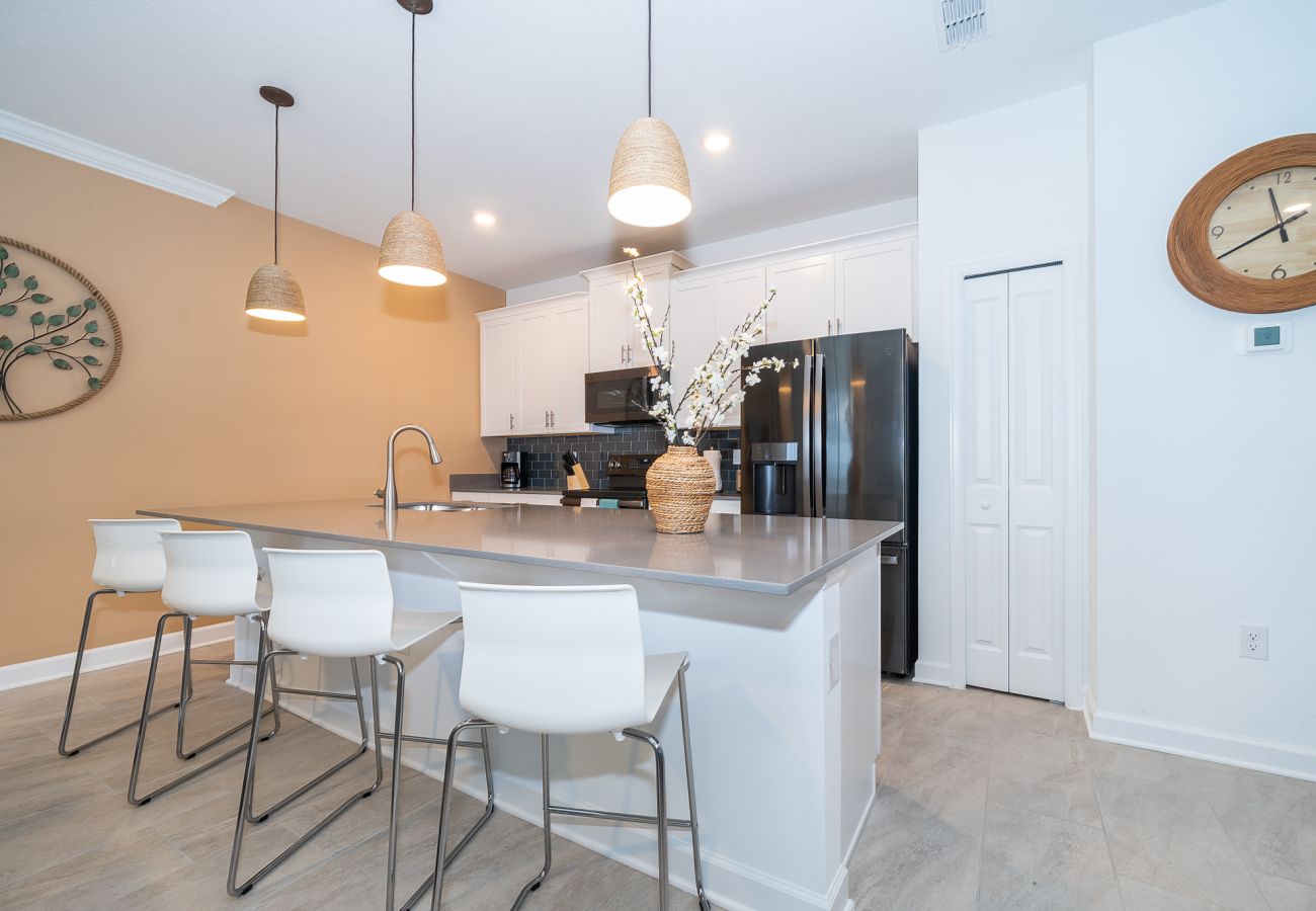 Casa adosada en Kissimmee - Homey Townhouse 4Bed/3Bath/Pool/5Min Disney