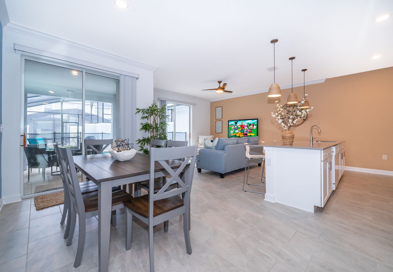Casa adosada en Kissimmee - Homey Townhouse 4Bed/3Bath/Pool/5Min Disney