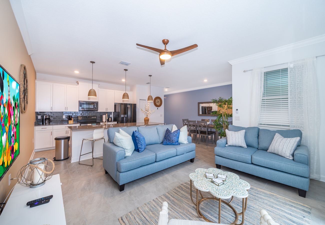 Casa adosada en Kissimmee - Homey Townhouse 4Bed/3Bath/Pool/5Min Disney