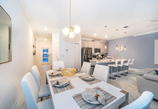 Casa adosada en Kissimmee - Decorous Townhouse 4Bed/3Baths/Pool/5Min Disney Casa adosada en Kissimmee - Decorous Townhouse 4Bed/3Baths/Pool/5Min Disney
