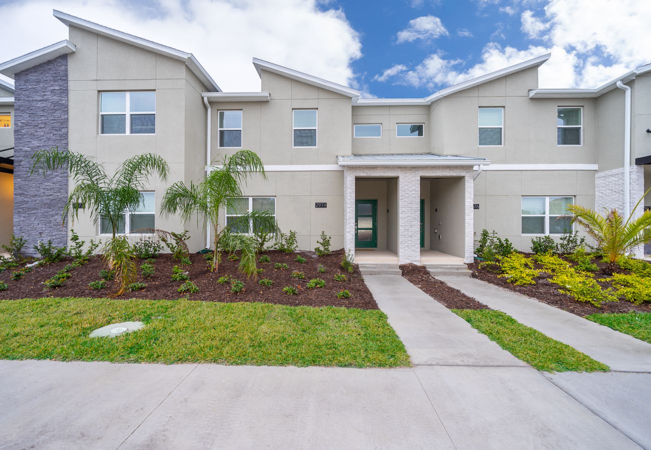 Casa adosada en Kissimmee - Decorous Townhouse 4Bed/3Baths/Pool/5Min Disney