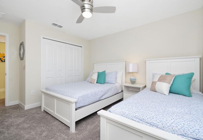 Casa adosada en Kissimmee - Modern Townhouse 4Bed/3Bath/Pool/5Min Disney Casa adosada en Kissimmee - Modern Townhouse 4Bed/3Bath/Pool/5Min Disney