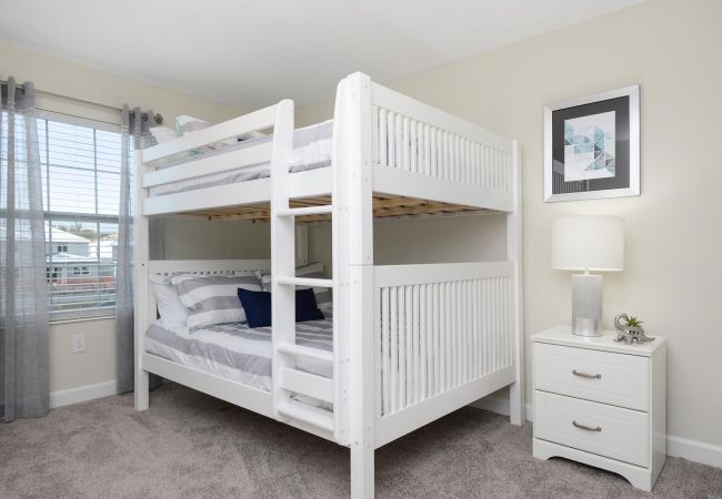 Casa adosada en Kissimmee - Modern Townhouse 4Bed/3Bath/Pool/5Min Disney Casa adosada en Kissimmee - Modern Townhouse 4Bed/3Bath/Pool/5Min Disney