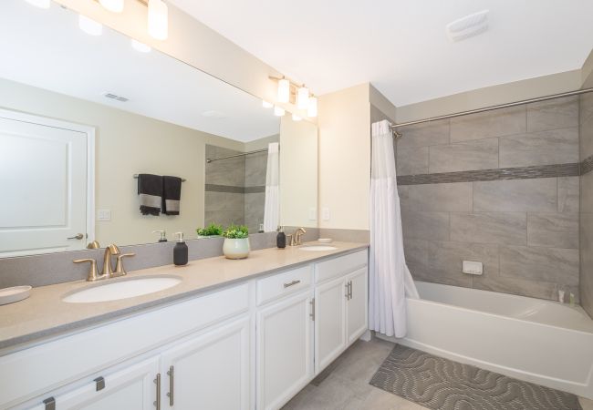 Casa adosada en Davenport - Charming Townhouse 5Beds/4Baths/Pool/18 Min Disney Casa adosada en Davenport - Charming Townhouse 5Beds/4Baths/Pool/18 Min Disney