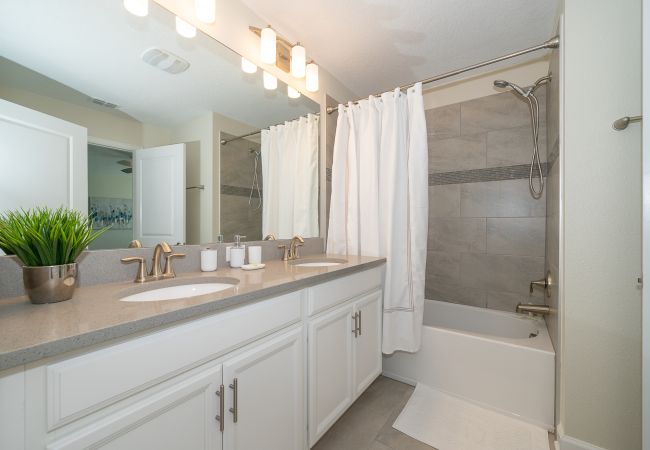 Casa adosada en Kissimmee - Pretty Townhouse 4Bed/3Bath/Pool/5Min Disney Casa adosada en Kissimmee - Pretty Townhouse 4Bed/3Bath/Pool/5Min Disney