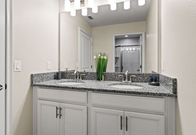 Casa adosada en Kissimmee - Beautiful Townhouse 4Bed/3Bath/Pool/5Min Disney Casa adosada en Kissimmee - Beautiful Townhouse 4Bed/3Bath/Pool/5Min Disney