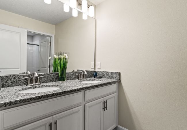 Casa adosada en Kissimmee - Beautiful Townhouse 4Bed/3Bath/Pool/5Min Disney Casa adosada en Kissimmee - Beautiful Townhouse 4Bed/3Bath/Pool/5Min Disney