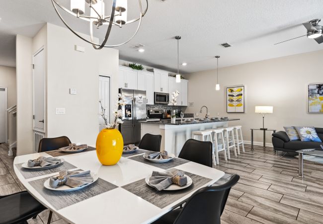 Casa adosada en Kissimmee - Beautiful Townhouse 4Bed/3Bath/Pool/5Min Disney Casa adosada en Kissimmee - Beautiful Townhouse 4Bed/3Bath/Pool/5Min Disney