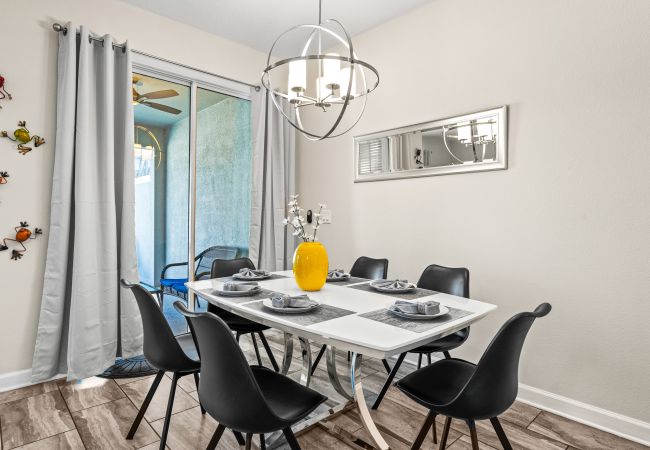 Casa adosada en Kissimmee - Beautiful Townhouse 4Bed/3Bath/Pool/5Min Disney Casa adosada en Kissimmee - Beautiful Townhouse 4Bed/3Bath/Pool/5Min Disney