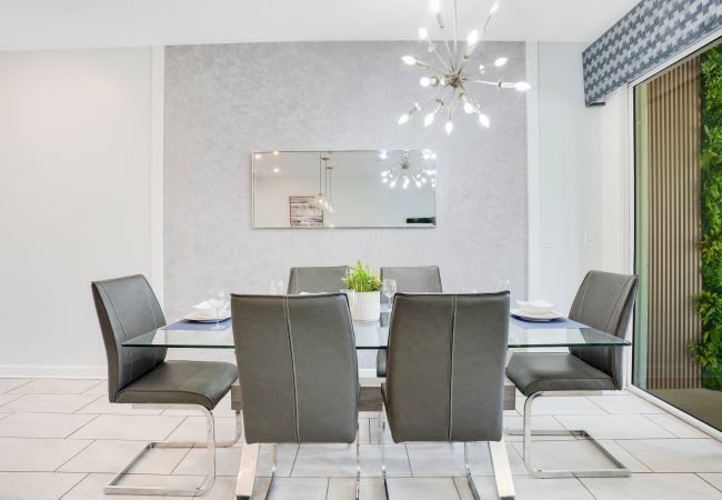 Casa adosada en Davenport - Amazing Townhouse 4Bed/3Bath/Pool/18Min from Disney Casa adosada en Davenport - Amazing Townhouse 4Bed/3Bath/Pool/18Min from Disney