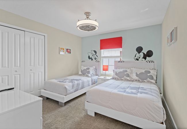 Casa adosada en Kissimmee - Wonderful Townhouse 5Beds/4Baths/Pool/5 Min Disney Casa adosada en Kissimmee - Wonderful Townhouse 5Beds/4Baths/Pool/5 Min Disney