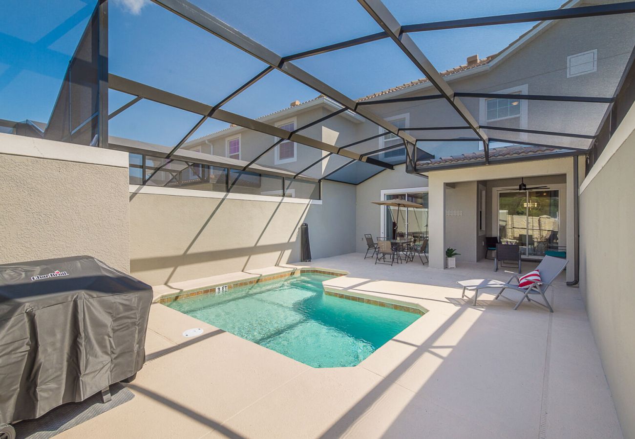 Casa adosada en Kissimmee - Elegant Townhouse 5Beds/4Baths/Pool/18 Min Disney