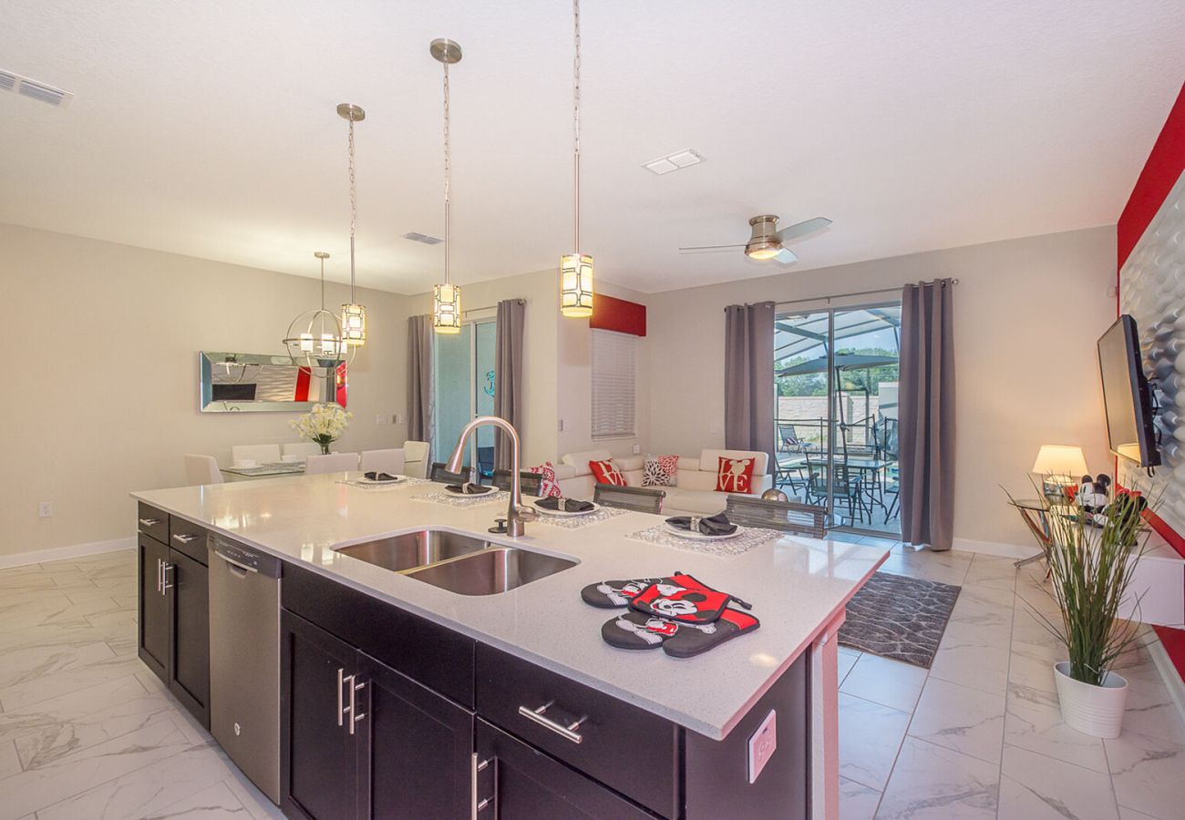 Casa adosada en Kissimmee - Elegant Townhouse 5Beds/4Baths/Pool/18 Min Disney