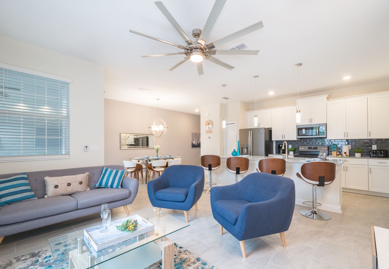 Casa adosada en Kissimmee - Glamorous Townhouse 4Bed/3Bath/Pool/5Min Disney