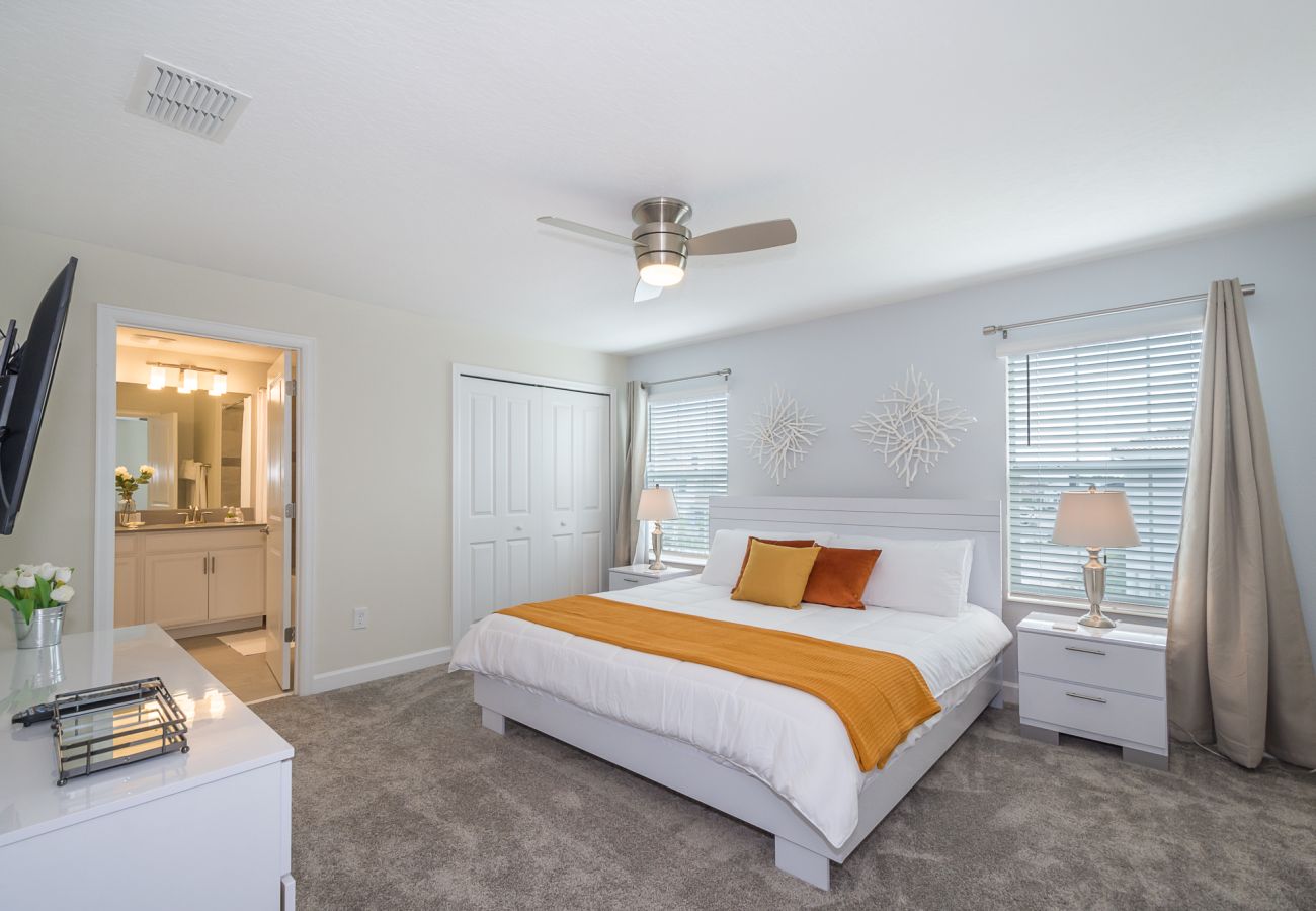 Casa adosada en Kissimmee - Glamorous Townhouse 4Bed/3Bath/Pool/5Min Disney