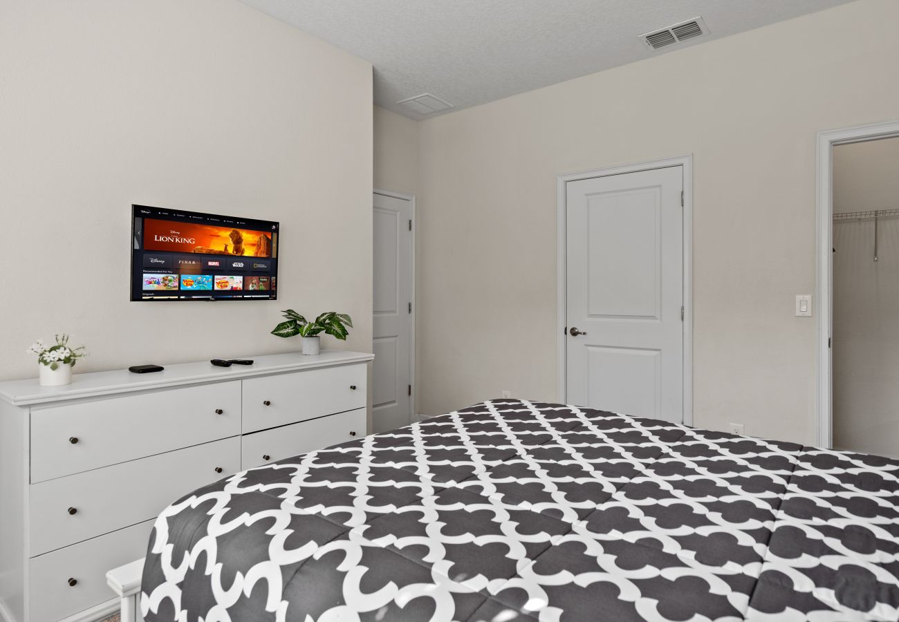 Casa adosada en Florida - Sweet Townhouse  4Beds/3Bath/Pool/Jacuzzi/18Min From Disney