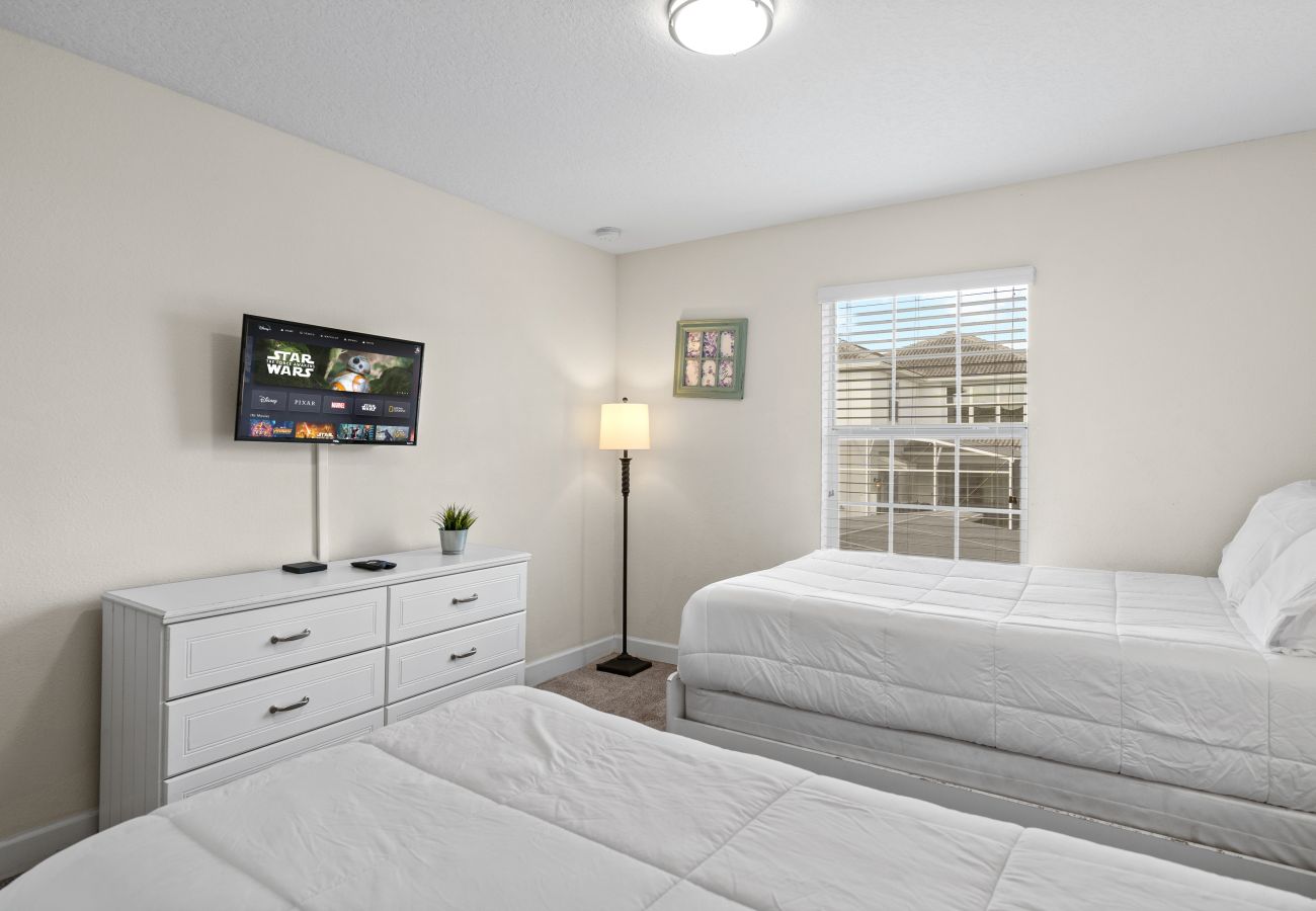 Casa adosada en Florida - Sweet Townhouse  4Beds/3Bath/Pool/Jacuzzi/18Min From Disney