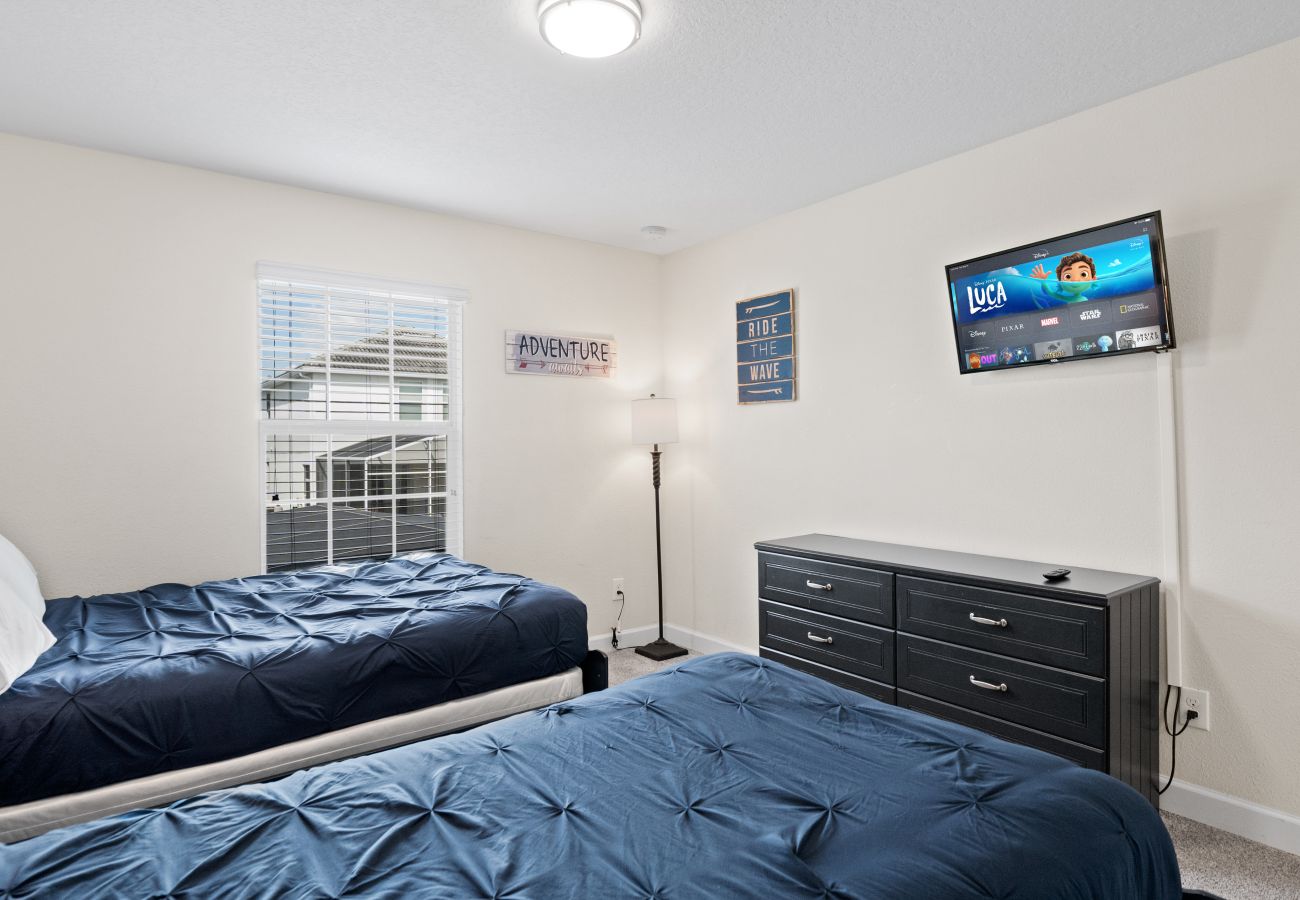 Casa adosada en Florida - Sweet Townhouse  4Beds/3Bath/Pool/Jacuzzi/18Min From Disney