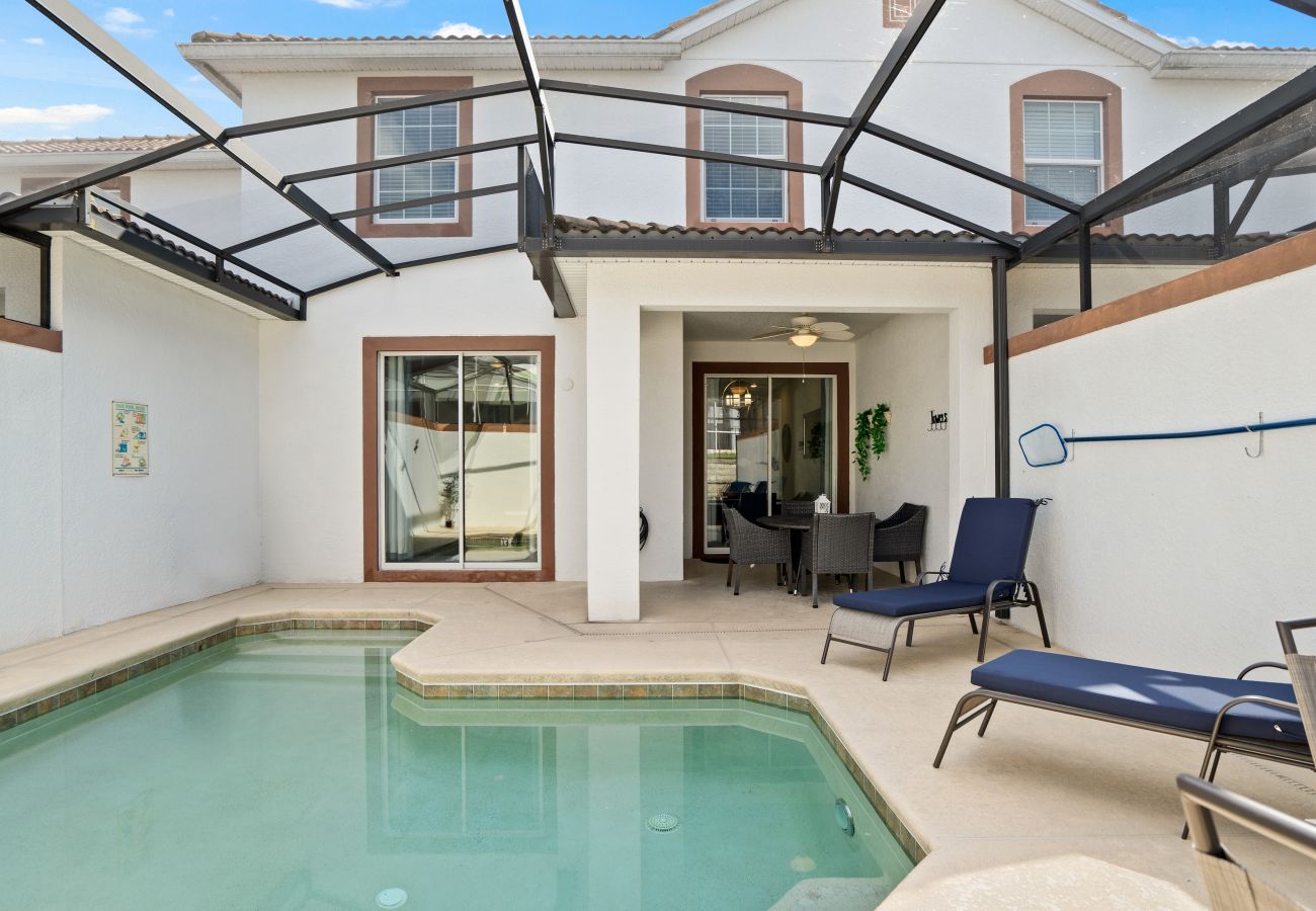 Casa adosada en Florida - Sweet Townhouse  4Beds/3Bath/Pool/Jacuzzi/18Min From Disney