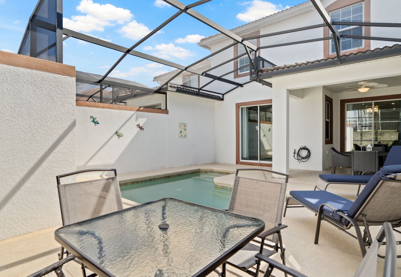 Casa adosada en Florida - Sweet Townhouse  4Beds/3Bath/Pool/Jacuzzi/18Min From Disney