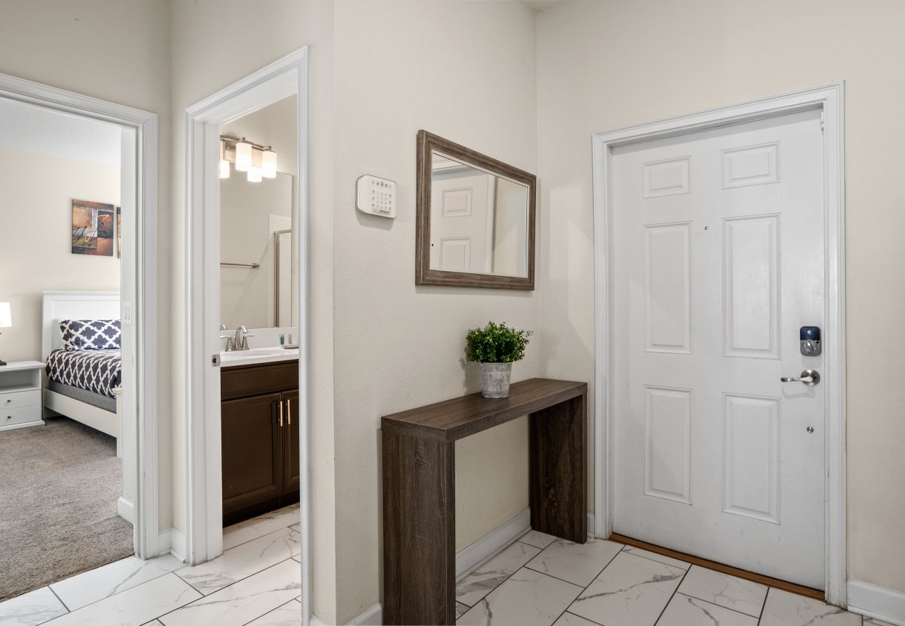 Casa adosada en Florida - Sweet Townhouse  4Beds/3Bath/Pool/Jacuzzi/18Min From Disney