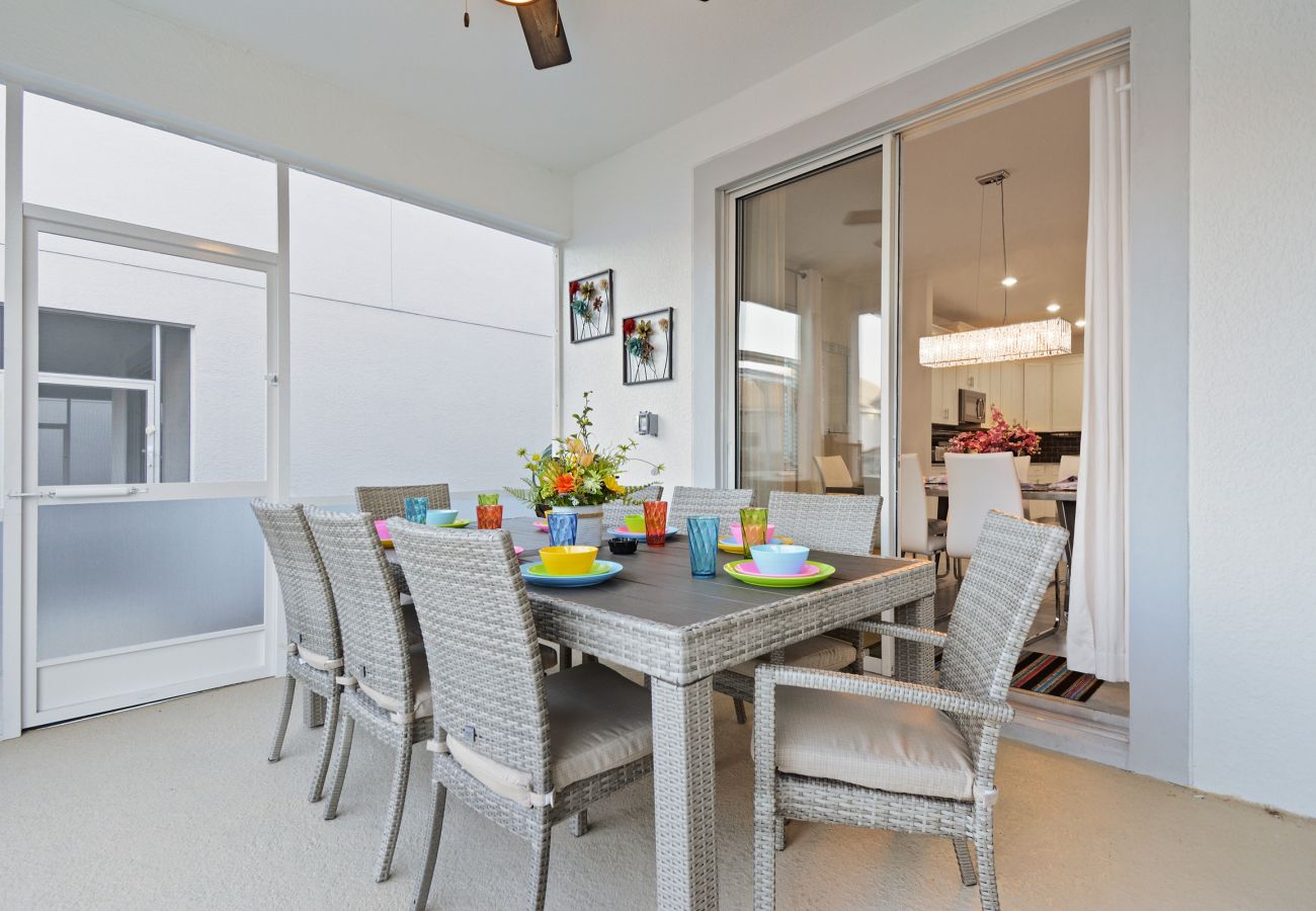 Villa in Davenport - Beautiful Villa Champions Gate 6Beds/5Bath/Pool/Jacuzzi/18Min From Disney