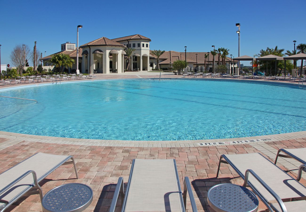Villa in Davenport - Beautiful Villa Champions Gate 6Beds/5Bath/Pool/Jacuzzi/18Min From Disney