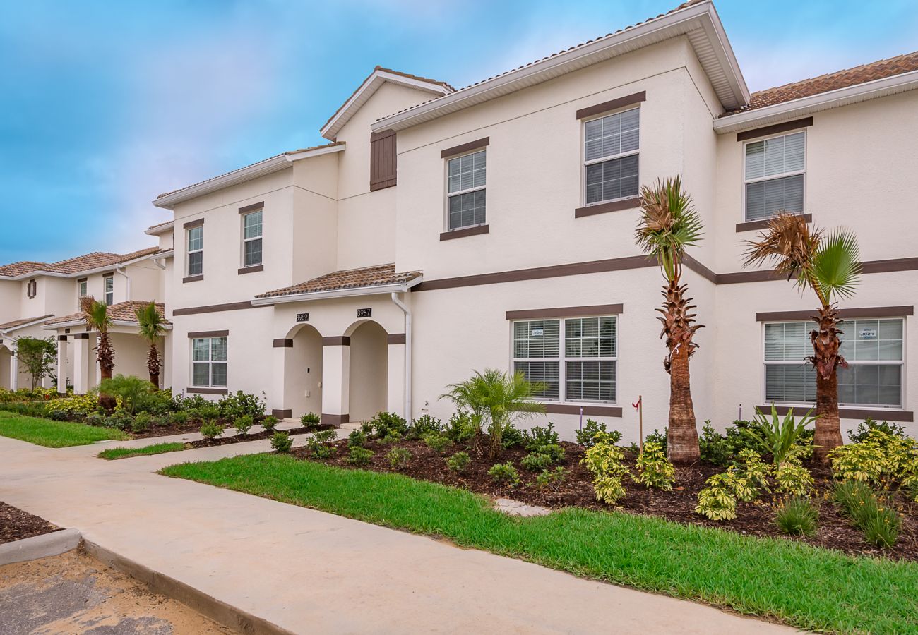 Townhouse in Davenport - Lovely Townhouse 4Beds/3Bath/Pool/18Min From Disney