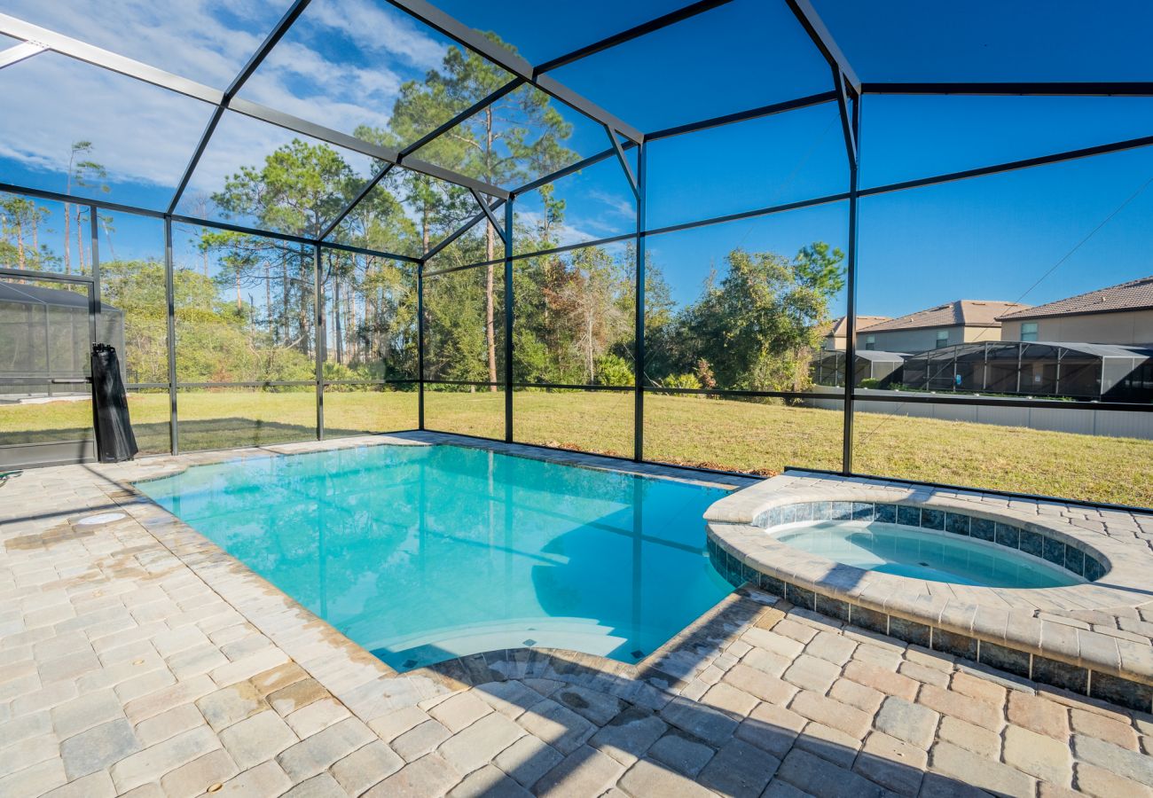 Villa in Kissimmee - Gorgeous Villa Solara Resort 6Bed/5Bath/Pool/Jacuzzi/18 Min From Disney