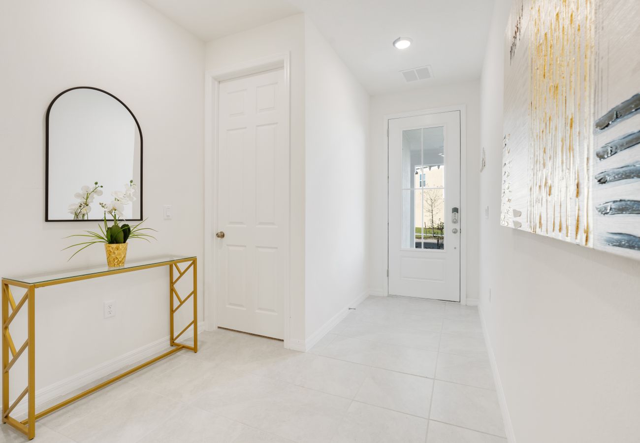 Villa in Kissimmee - Gorgeous Villa Solara Resort 6Bed/5Bath/Pool/Jacuzzi/18 Min From Disney
