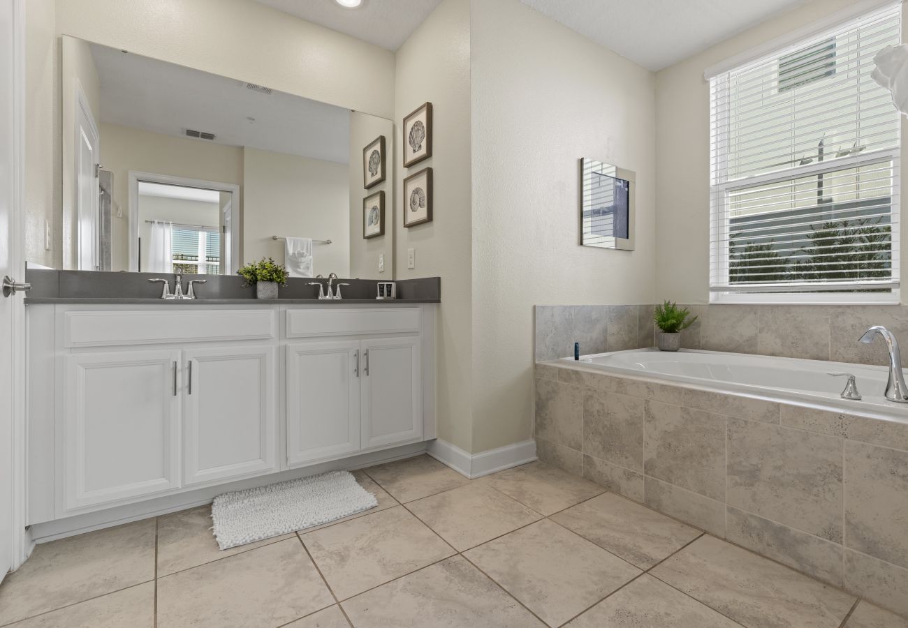 Apartment in Reunion - Pretty Condo 2Beds/2Baths/18Min From Disney