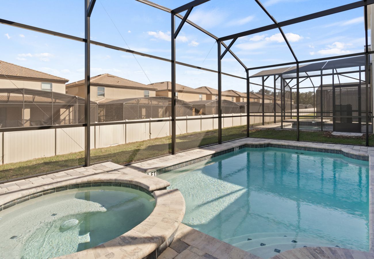 Villa in Kissimmee - Splendid Villa Solara  6Bed/5Bath/Pool/Jacuzzi/18 Min From Disney