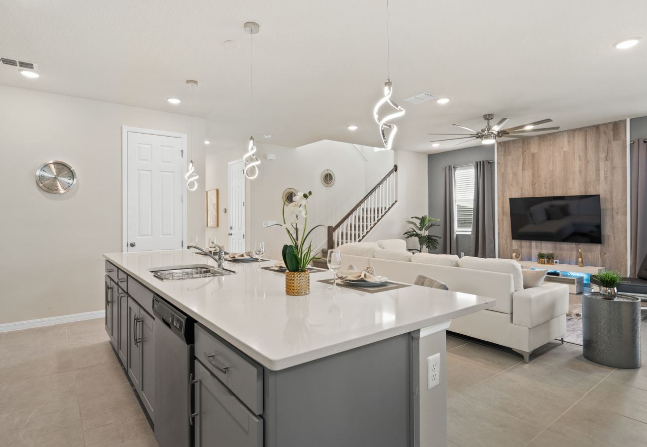 Villa in Kissimmee - Splendid Villa Solara  6Bed/5Bath/Pool/Jacuzzi/18 Min From Disney