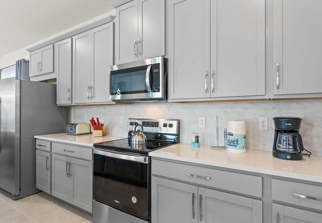 Villa in Kissimmee - Splendid Villa Solara  6Bed/5Bath/Pool/Jacuzzi/18 Min From Disney