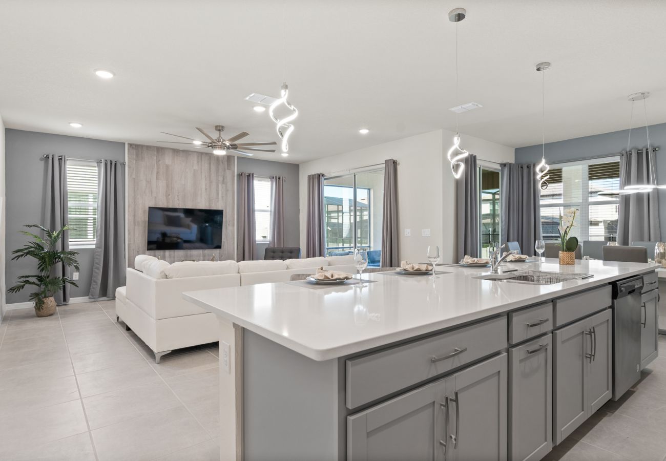 Villa in Kissimmee - Splendid Villa Solara  6Bed/5Bath/Pool/Jacuzzi/18 Min From Disney