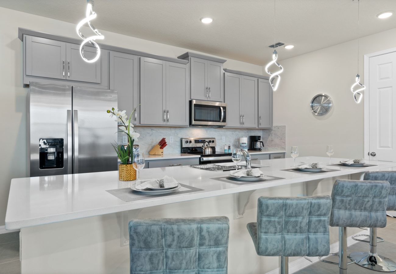 Villa in Kissimmee - Splendid Villa Solara  6Bed/5Bath/Pool/Jacuzzi/18 Min From Disney