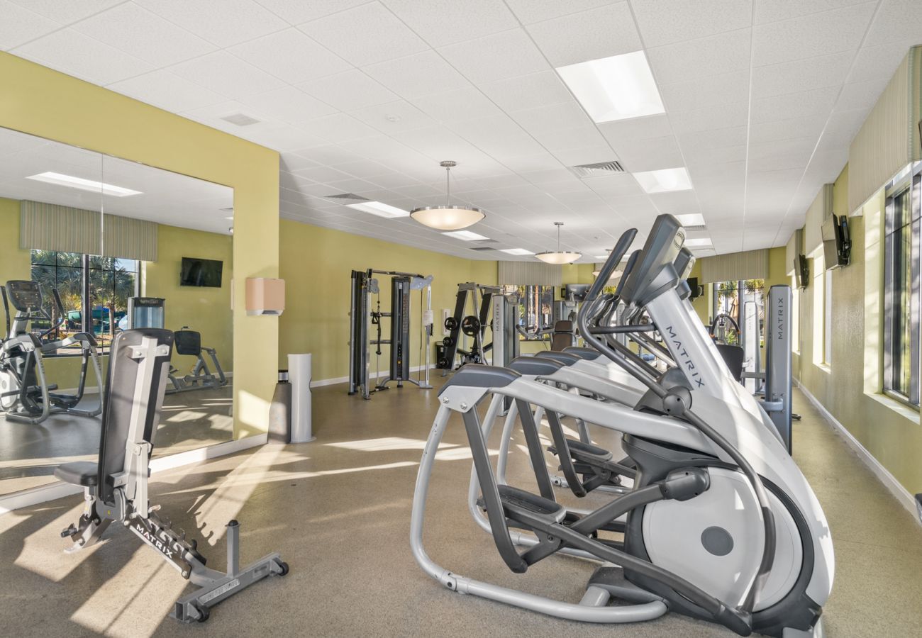 Villa in Kissimmee - Awesome Villa 5Beds/5Bath/Pool/Jacuzzi/5Min From Disney