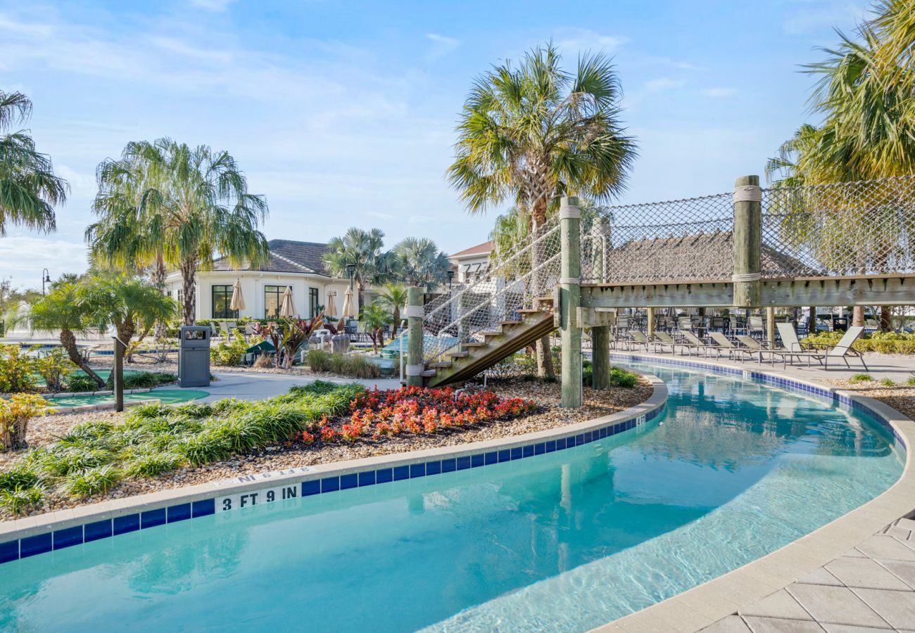 Villa in Kissimmee - Awesome Villa 5Beds/5Bath/Pool/Jacuzzi/5Min From Disney