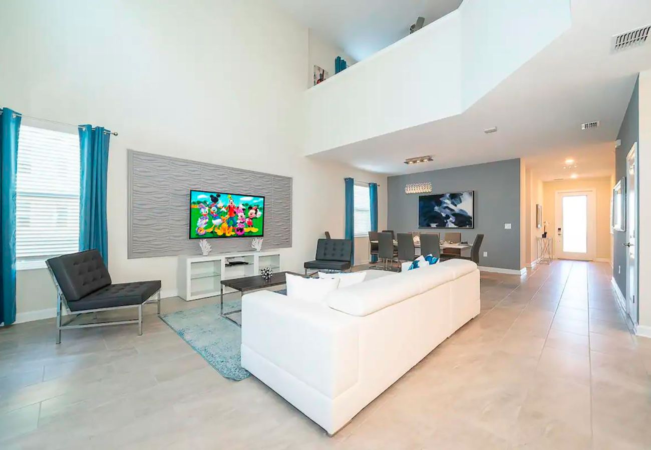Villa in Kissimmee - Awesome Villa 5Beds/5Bath/Pool/Jacuzzi/5Min From Disney
