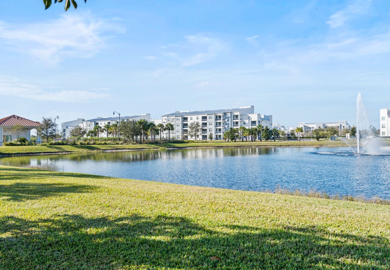 Villa in Kissimmee - Awesome Villa 5Beds/5Bath/Pool/Jacuzzi/5Min From Disney