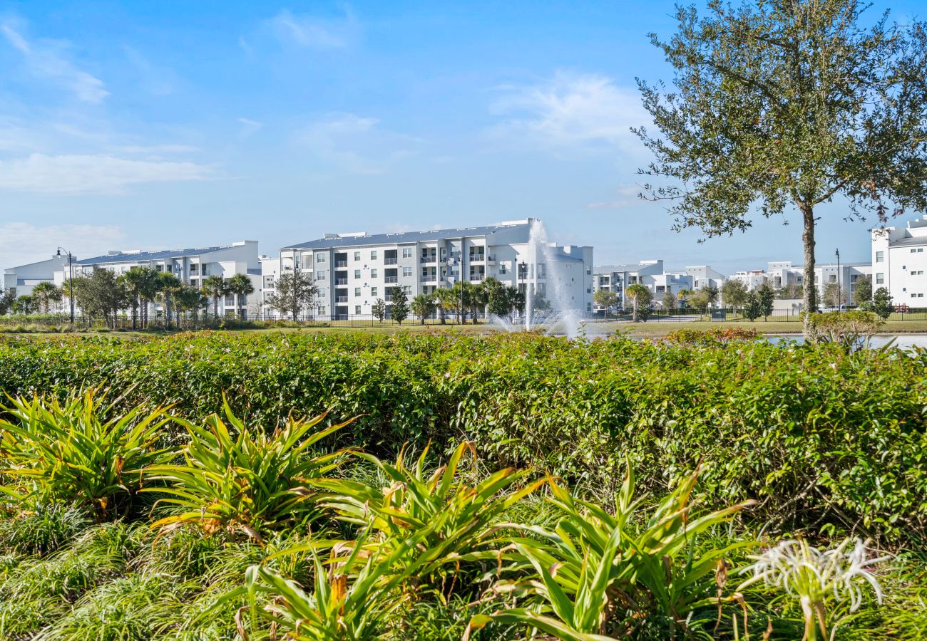 Villa in Kissimmee - Awesome Villa 5Beds/5Bath/Pool/Jacuzzi/5Min From Disney