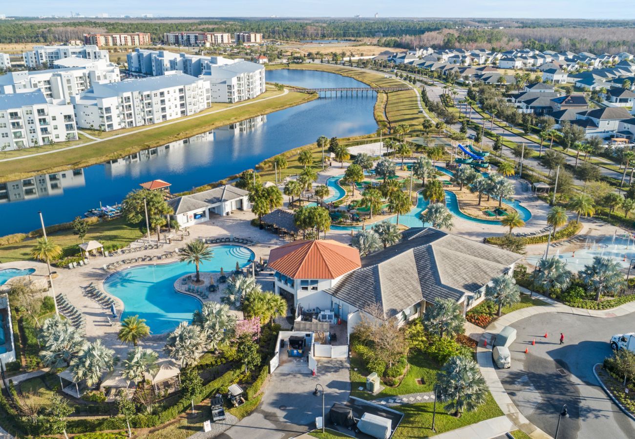 Villa in Kissimmee - Awesome Villa 5Beds/5Bath/Pool/Jacuzzi/5Min From Disney