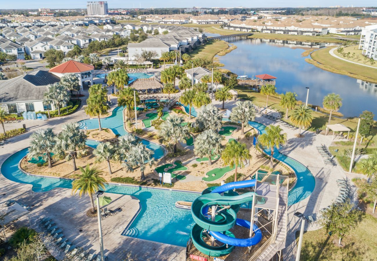 Villa in Kissimmee - Awesome Villa 5Beds/5Bath/Pool/Jacuzzi/5Min From Disney