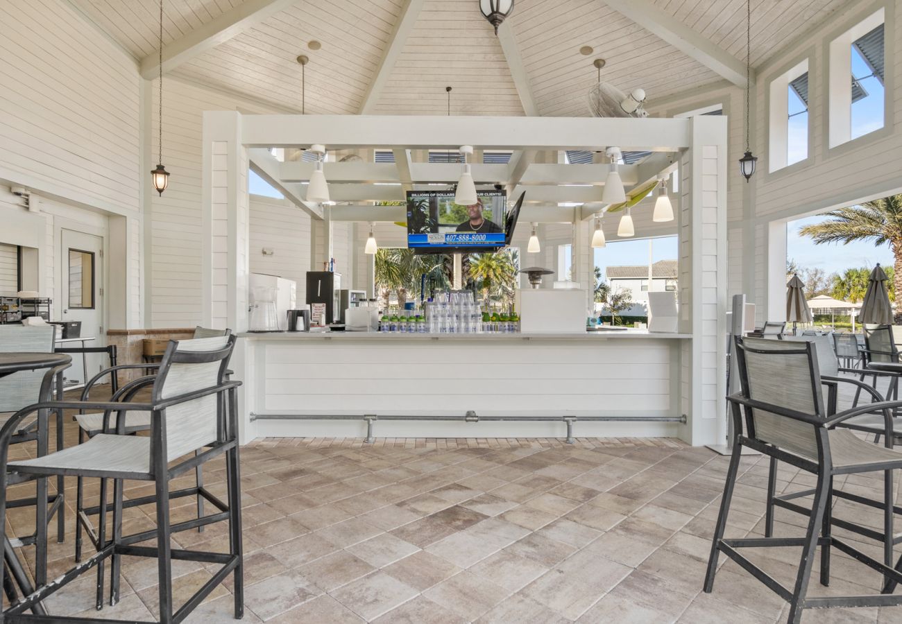 Villa in Kissimmee - Awesome Villa 5Beds/5Bath/Pool/Jacuzzi/5Min From Disney
