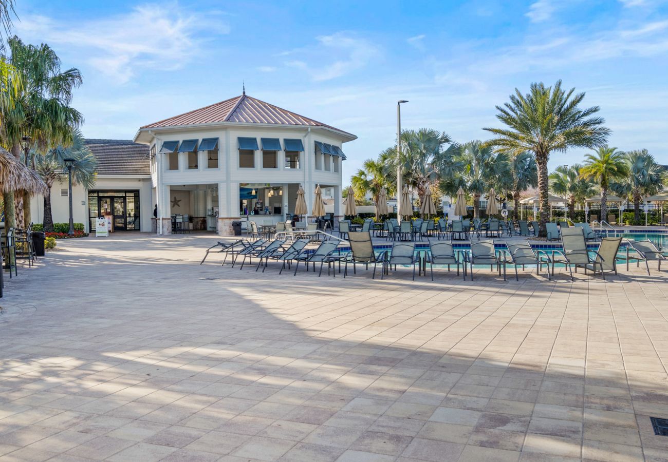 Villa in Kissimmee - Awesome Villa 5Beds/5Bath/Pool/Jacuzzi/5Min From Disney